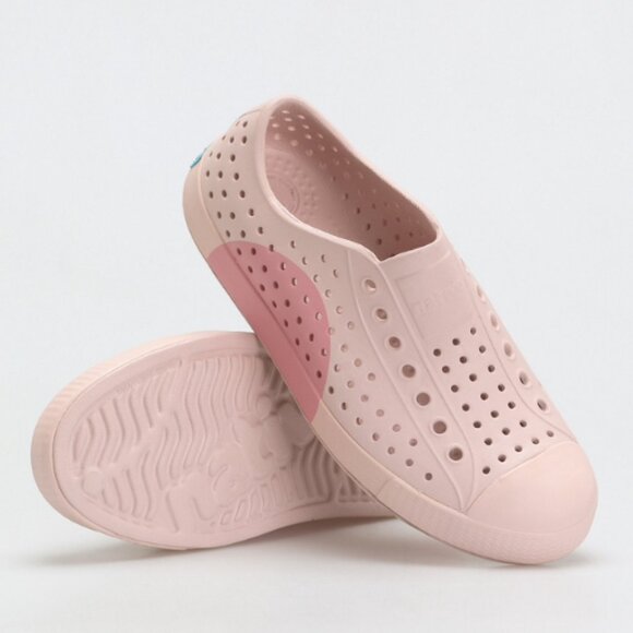 NWT Native Jefferson Block Slip On Shoes Kids J3 Pink Rose Rubber Waterproof - Picture 1 of 13